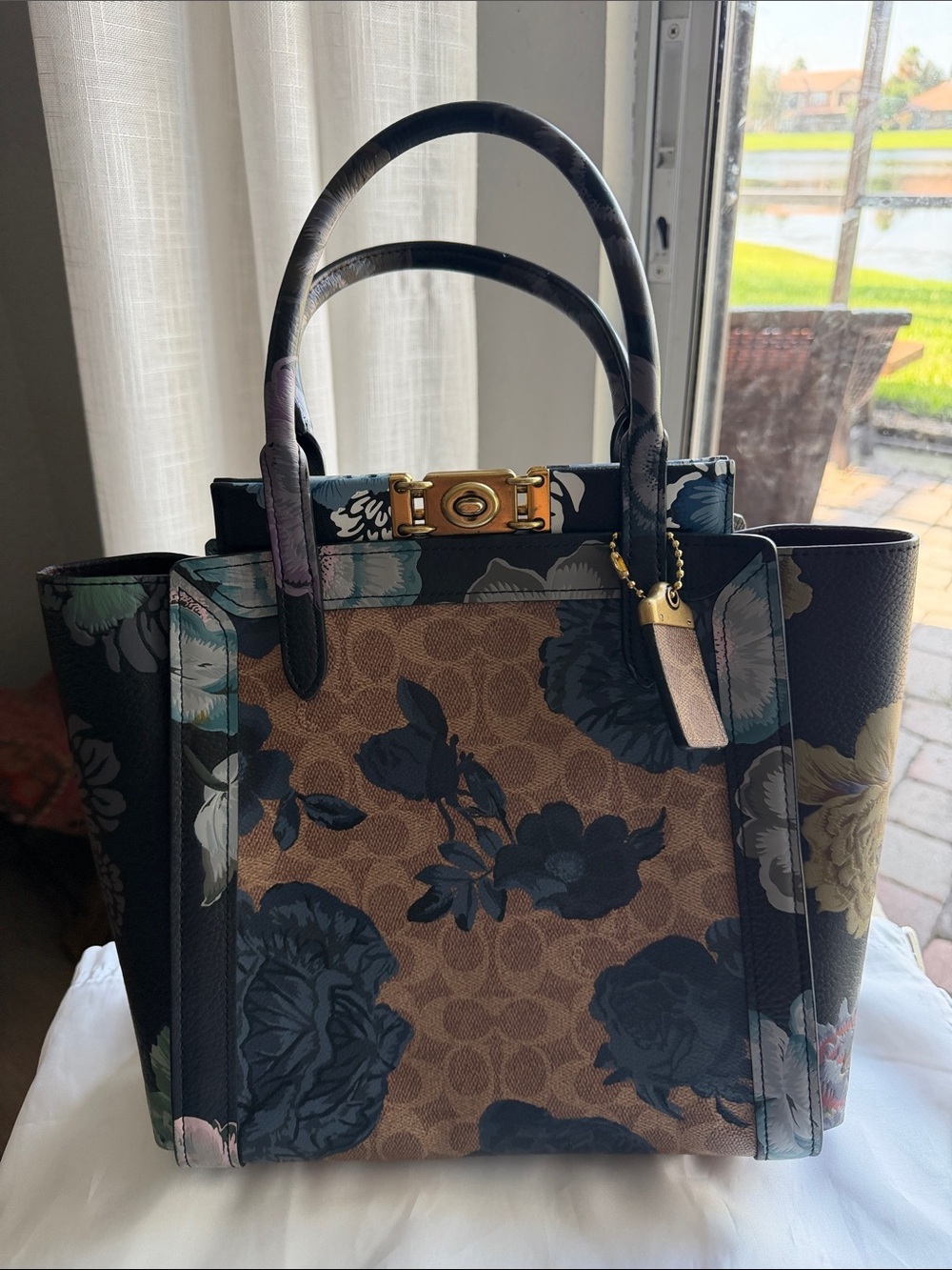 Coach Kaffe Fasset Troupe bag